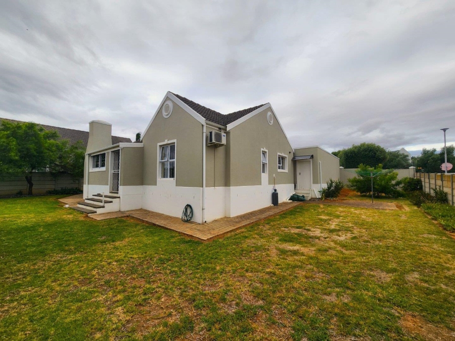 3 Bedroom Property for Sale in Tafelzicht Western Cape